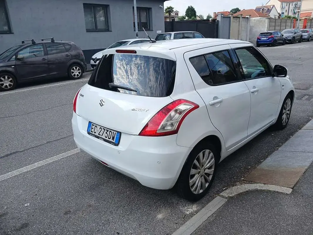 Usata Suzuki Swift GL 75 CV (55 kW) 2011 Bianco Utilitaria