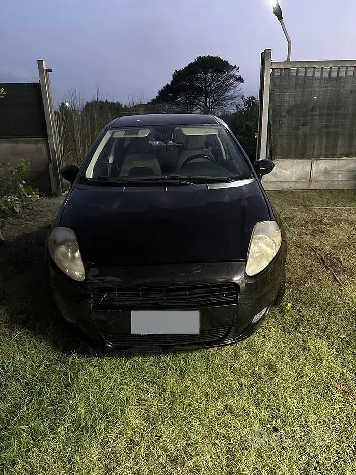 Usata Fiat Grande Punto 75 CV (55 kW) 2006 Nero Utilitaria