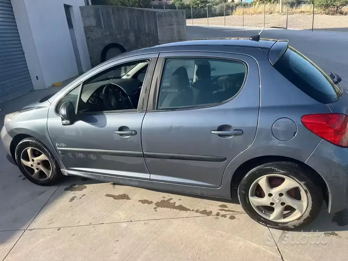 Usata Peugeot 207 73 CV (53 kW) 2008 Grigio Berlina