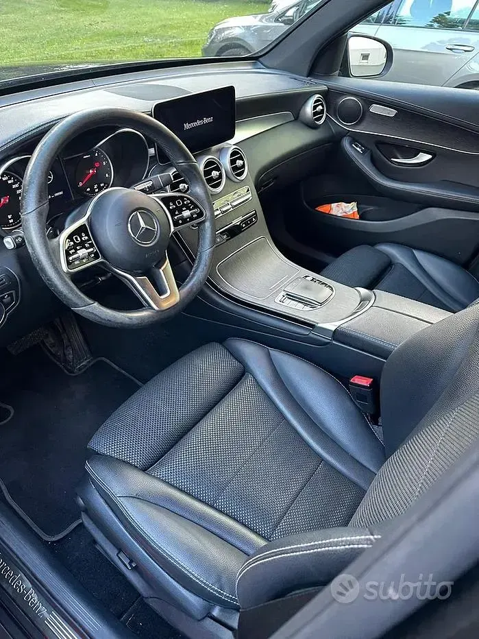 Usata Mercedes GLC220 194 CV (142 kW) 2021 Nero SUV