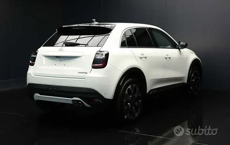 Nuova Fiat 600 La Prima 145 CV (106 kW) 2025 Bianco SUV