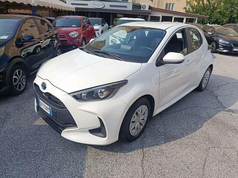 Other Usata 2022 Toyota Yaris Hybrid Business Edition Tre volumi | 15.700 € (Super prezzo) - Immagine 1/4