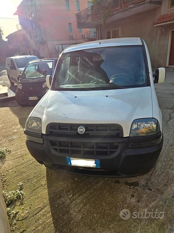 Usata Fiat Doblò 63 CV (46 kW) 2004 Monovolume