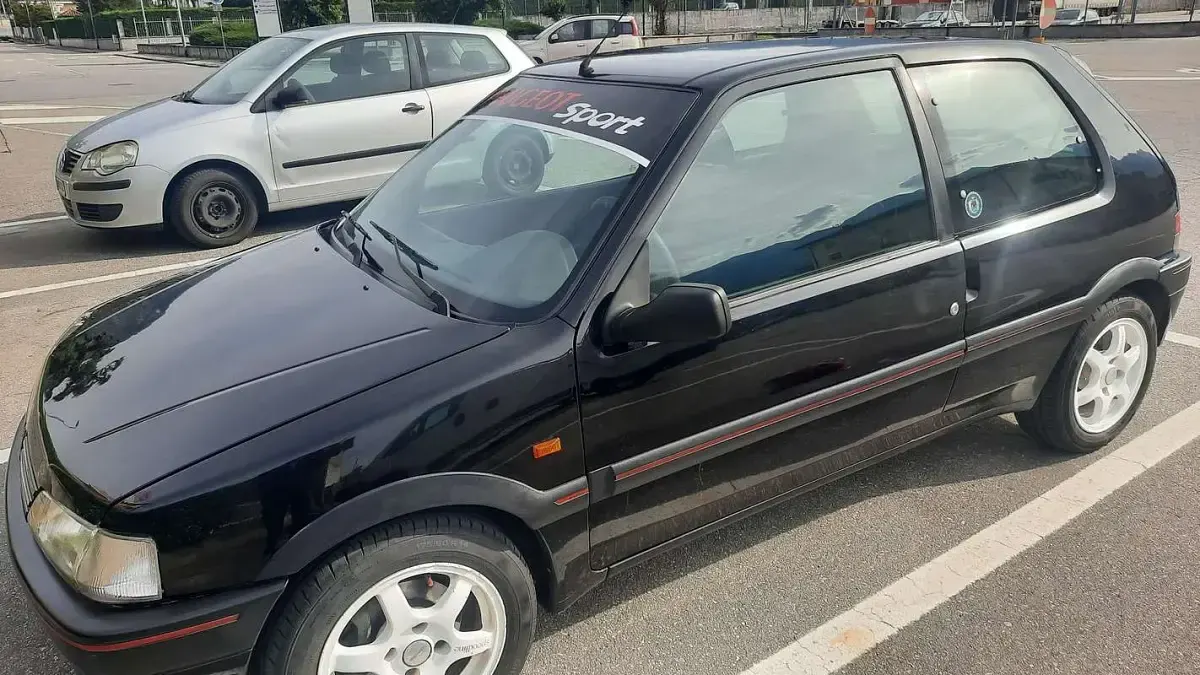 Usata Peugeot 106 98 CV (72 kW) 1993 Utilitaria