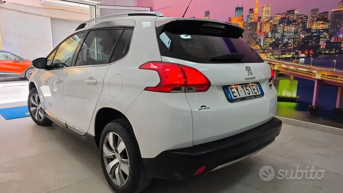 Usata Peugeot 2008 92 CV (67 kW) 2014 Bianco SUV