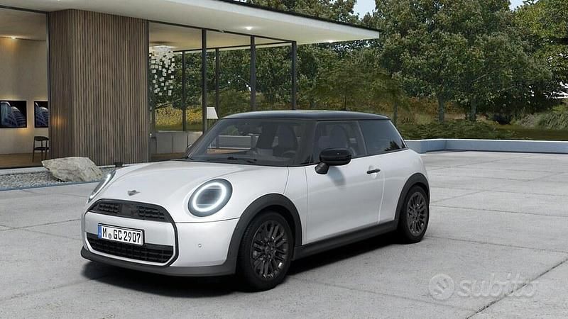 Nanuq white Nuova 2025 Mini Cooper Classic Due volumi | 30.591 € (Buon prezzo) - Immagine 1/4