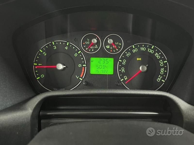 Usata Ford Fusion 80 CV (58 kW) 2012 Nero Utilitaria