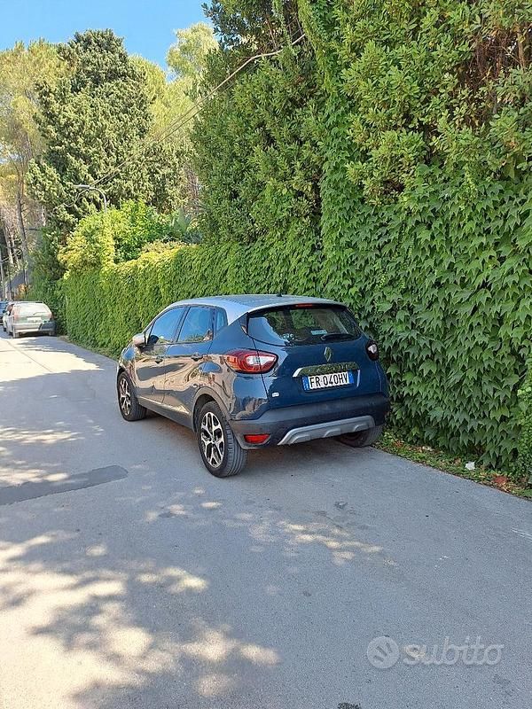 Usata Renault Captur 90 CV (66 kW) 2016 Blu SUV