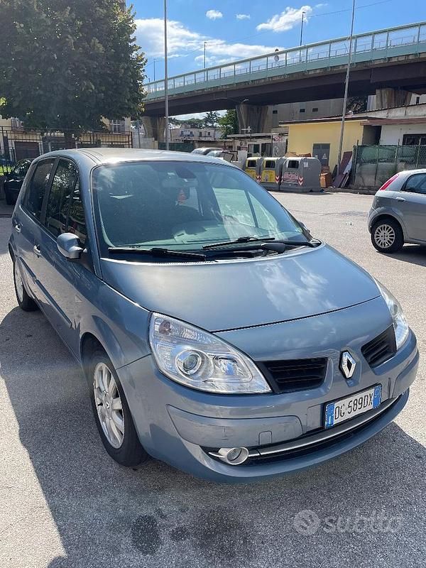 Usata 2007 Renault Scénic II Monovolume | 2000 € (Buon prezzo) - Immagine 1/4