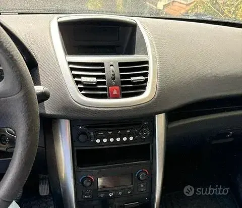 Usata Peugeot 207 90 CV (66 kW) 2007 Blu Berlina