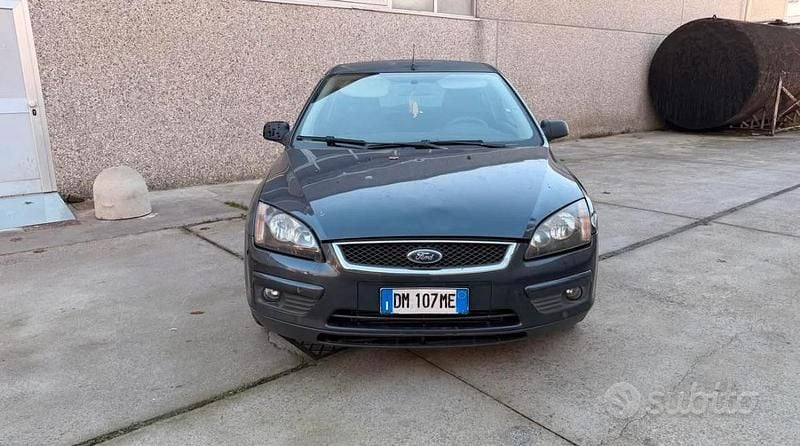 Usata Ford Focus 90 CV (66 kW) 2007 Blu Berlina