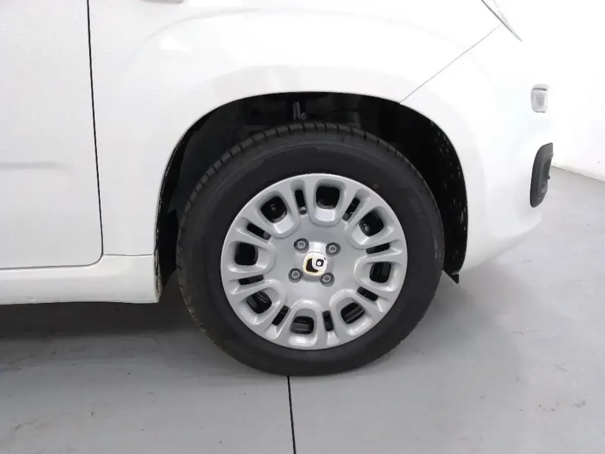 Nuova Fiat Panda Icon 70 CV (51 kW) 2025 Bianco Utilitaria