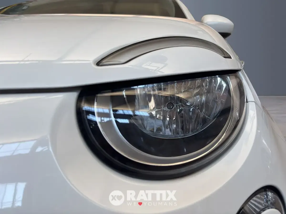 Usata Fiat 500e Icon 69 kW (95 CV) 2024 Ice white Berlina