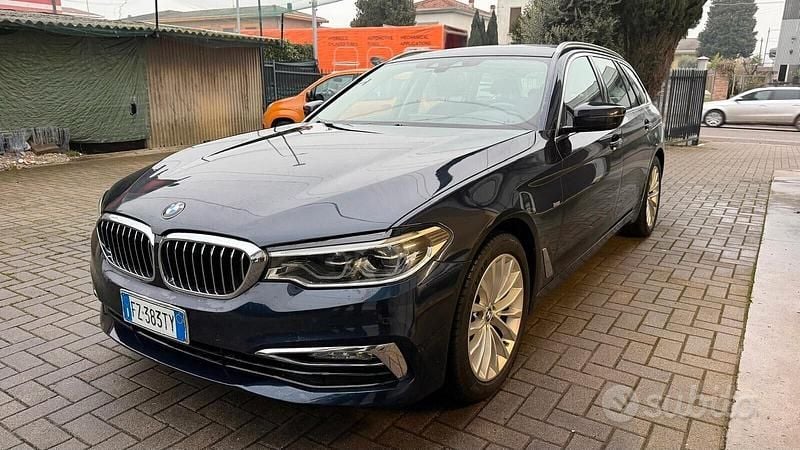 Usata BMW 520 Luxury Line 190 CV (139 kW) 2019 Blu Station wagon