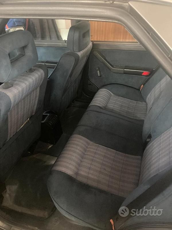 Usata Lancia Dedra 177 CV (130 kW) 1991 Grigio Berlina