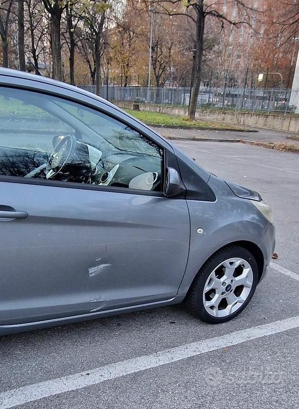Usata Ford Ka Titanium 69 CV (50 kW) 2009 Giallo Utilitaria