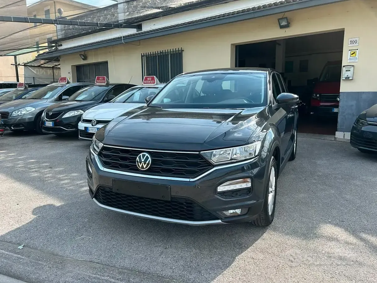 Usata VW T-Roc Business 116 CV (85 kW) 2021 Grigio SUV