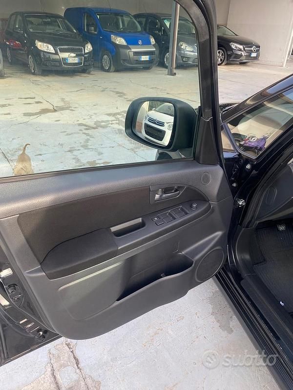 Usata Fiat Sedici Emotion 134 CV (98 kW) 2011 Nero SUV