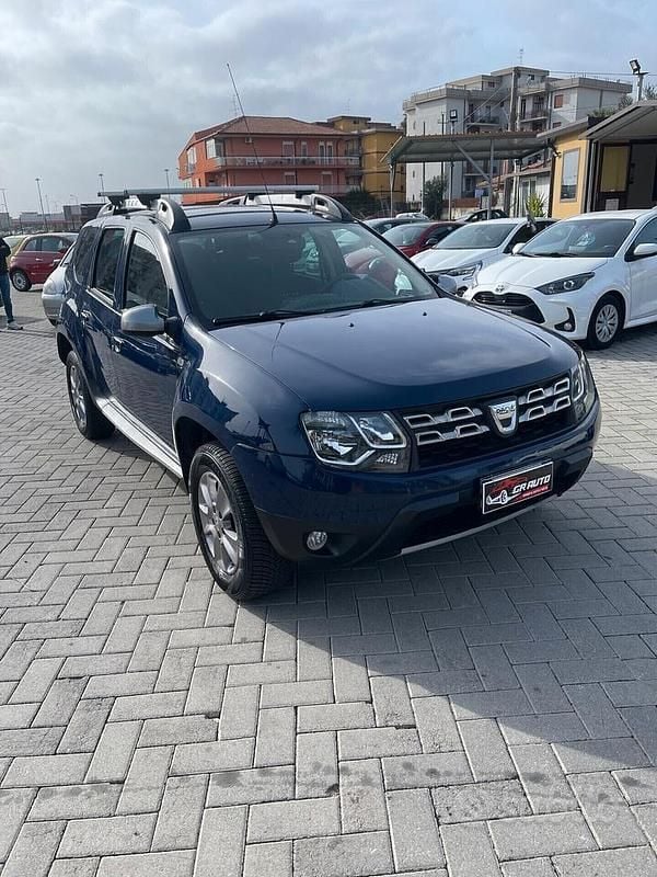 Usata Dacia Duster Lauréate 110 CV (80 kW) 2014 Blu SUV