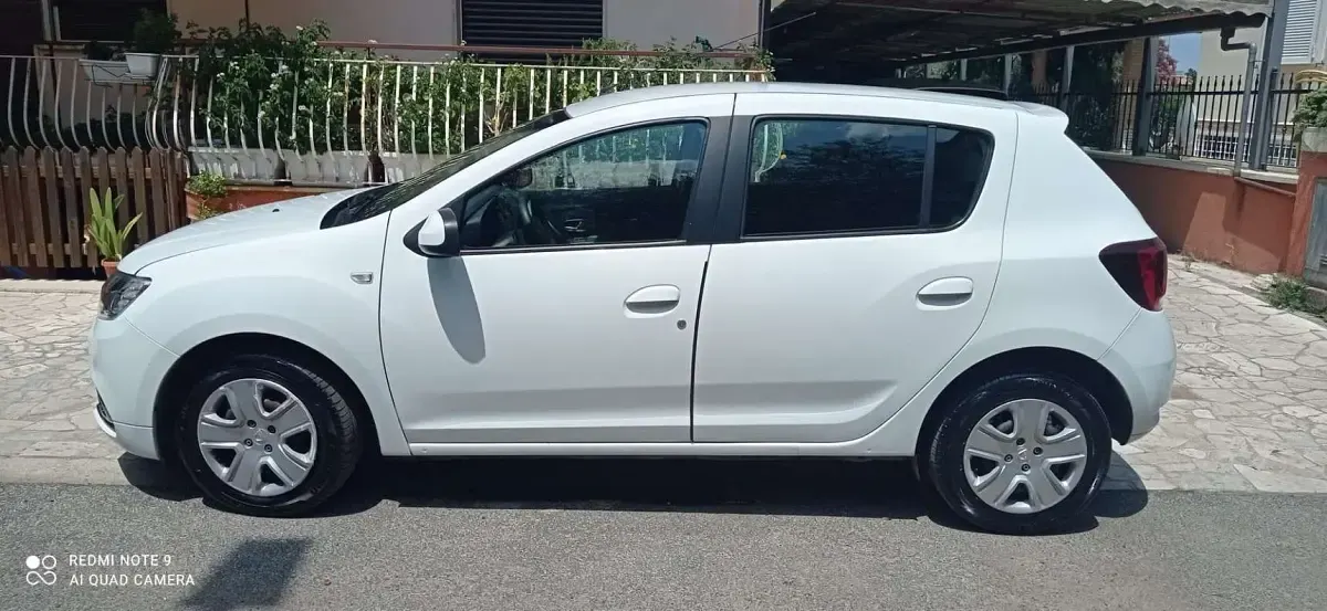 Usata Dacia Sandero Comfort 75 CV (55 kW) 2019 Berlina