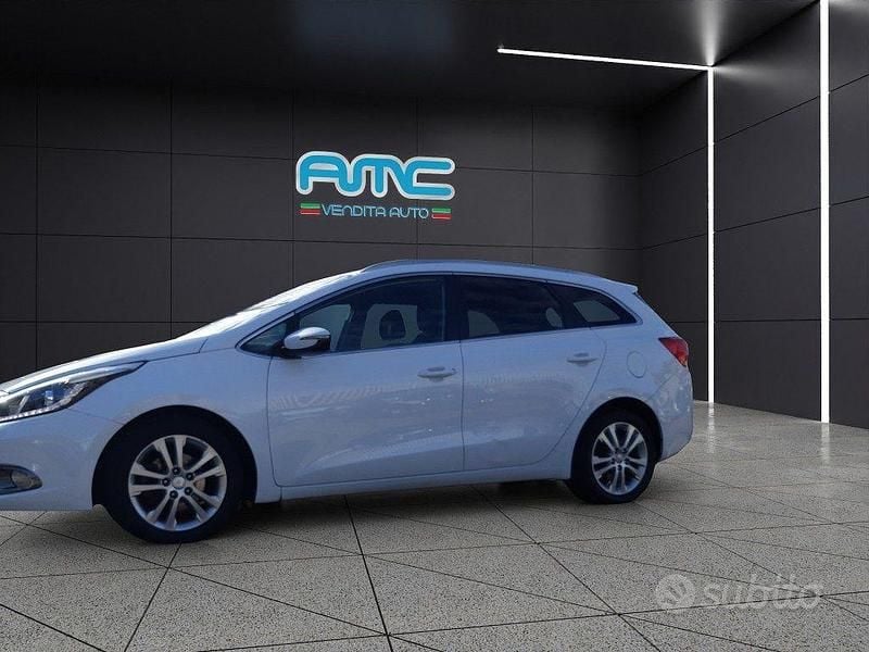 Usata Kia Ceed Sportswagon 110 CV (80 kW) 2013 Bianco Station wagon