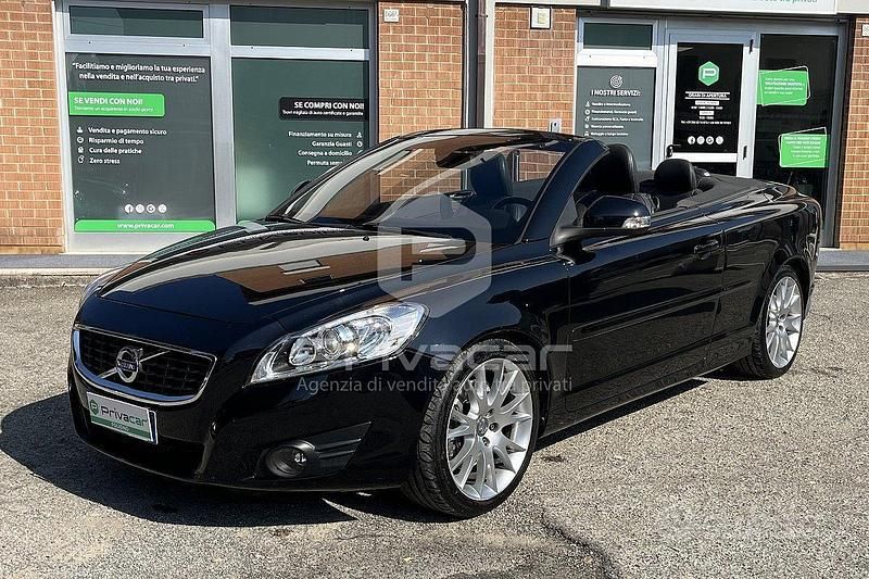 Usata Volvo C70 Summum 135 CV (99 kW) 2010 Nero Cabrio