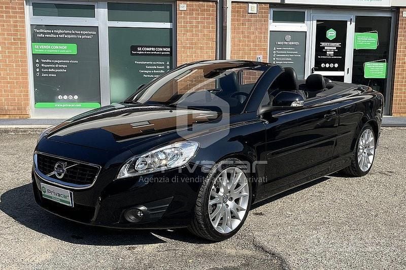 Usata Volvo C70 Summum 136 CV (100 kW) 2010 Nero Cabrio