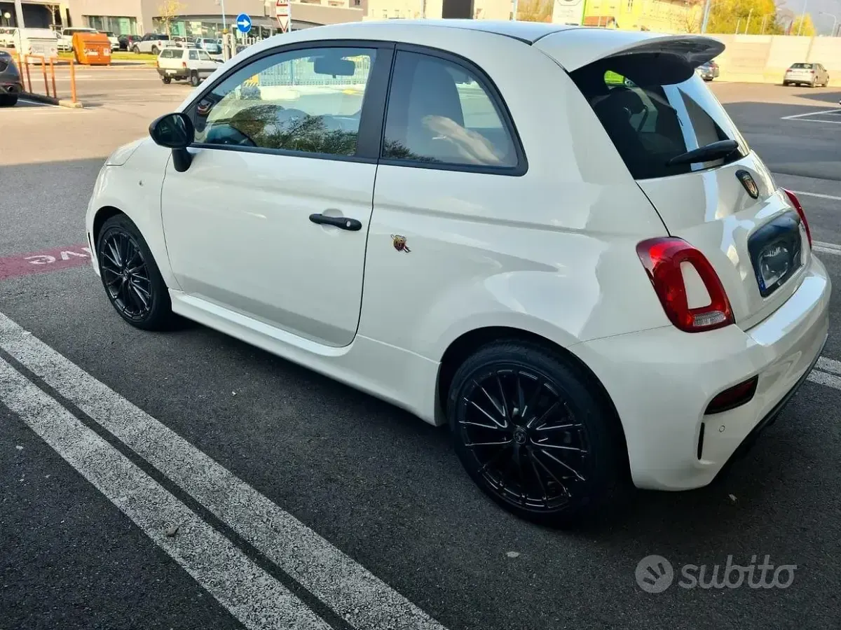 Usata Abarth 595 165 CV (121 kW) 2024 Bianco Berlina