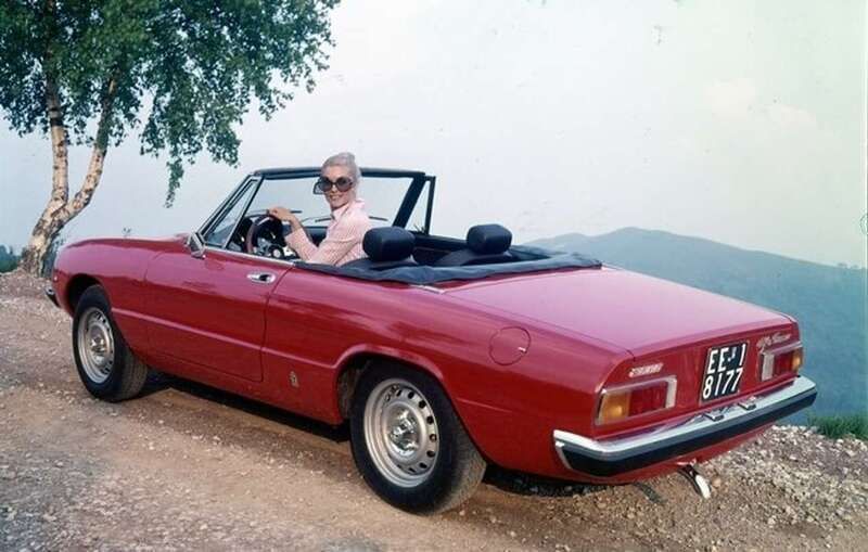 Usata Alfa Romeo Spider Veloce 128 CV (94 kW) 1974 Rosso Cabrio