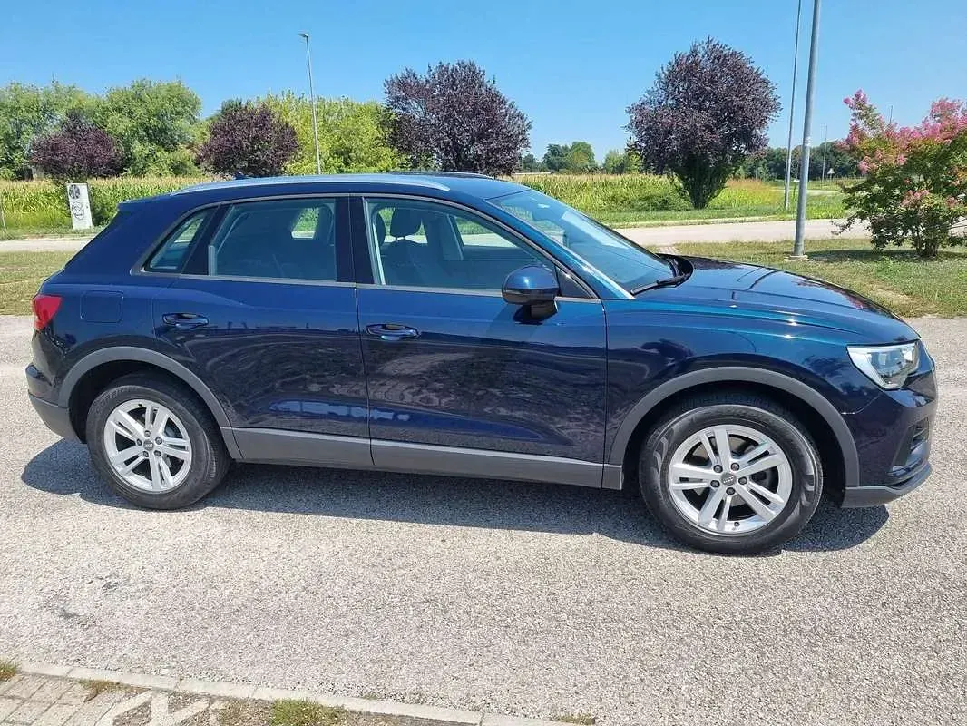Usata Audi Q3 Business 150 CV (110 kW) 2019 Blu/azzurro SUV