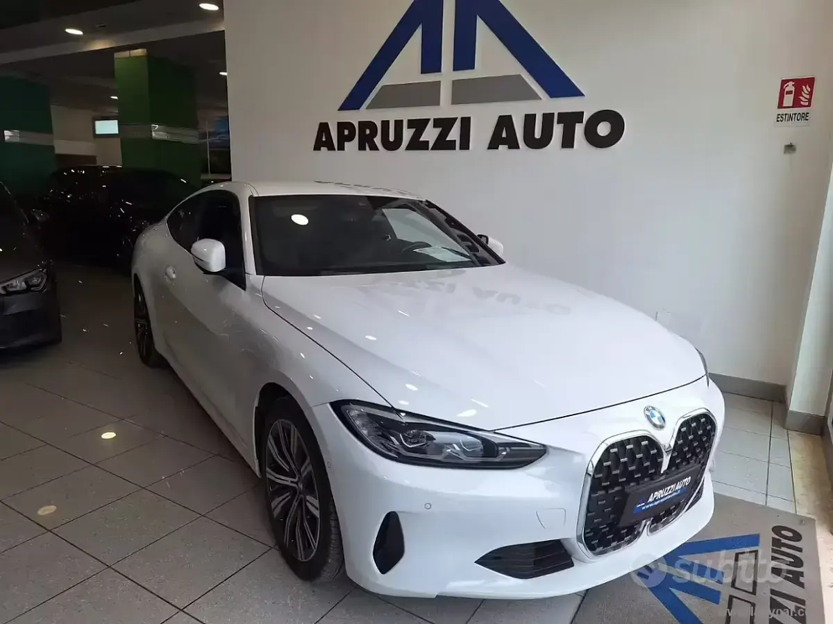 Usata BMW 420 Coupé Sport Line 190 CV (139 kW) 2022 Bianco Coupé