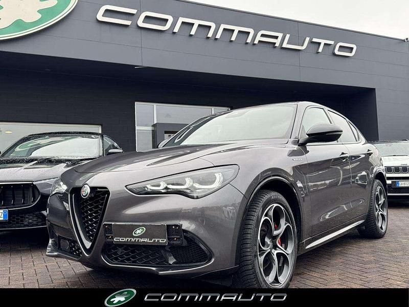 Grigio Usata 2024 Alfa Romeo Stelvio Veloce SUV | 38.300 € (Buon prezzo) - Immagine 1/4