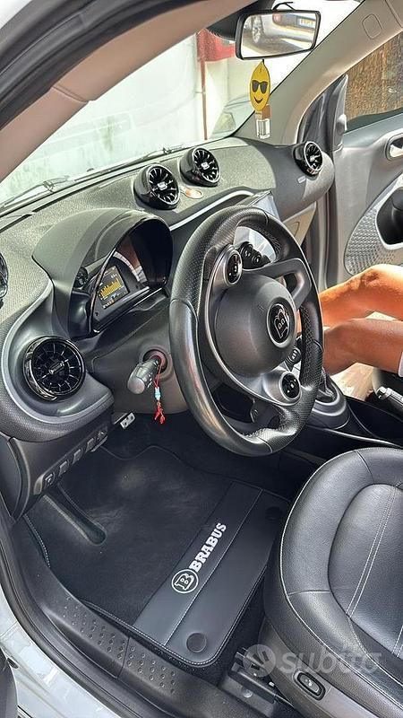 Usata Smart ForFour 2019 Utilitaria