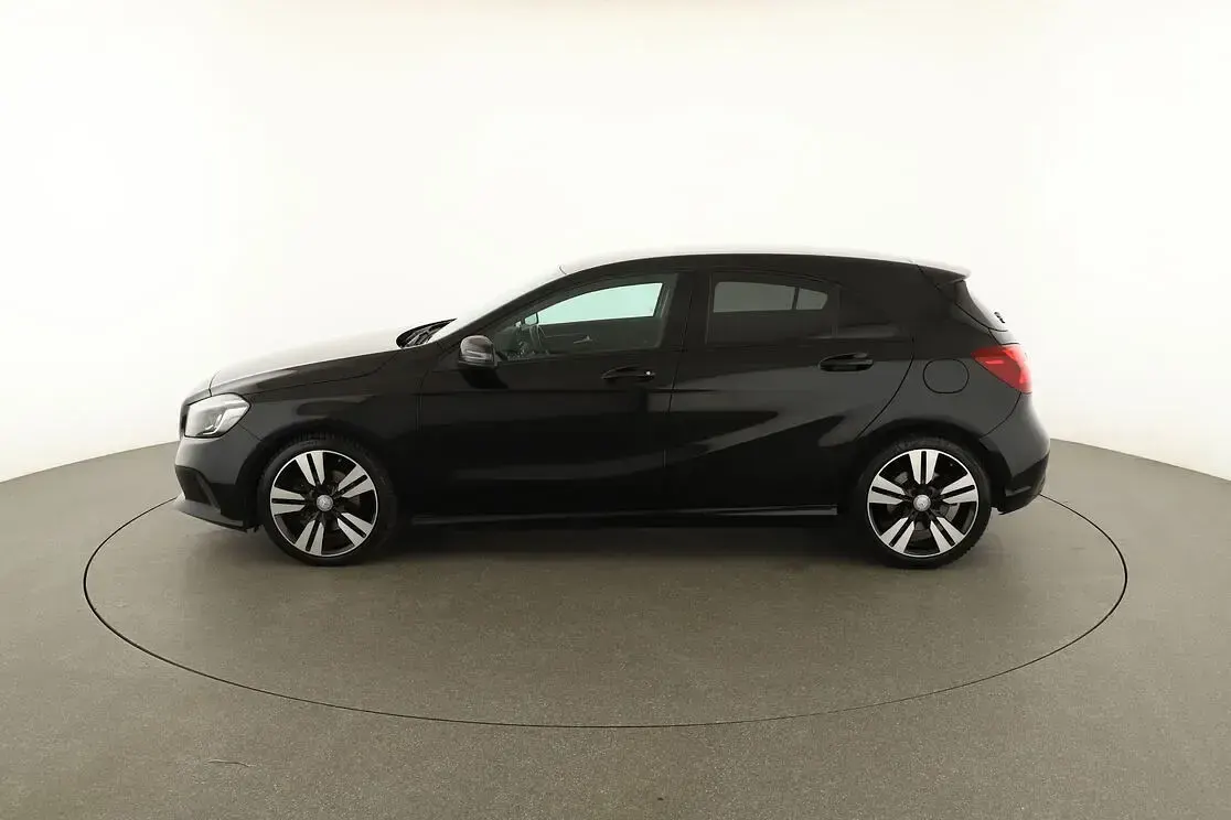 Usata Mercedes A200 Urban 136 CV (100 kW) 2016 Nero Utilitaria