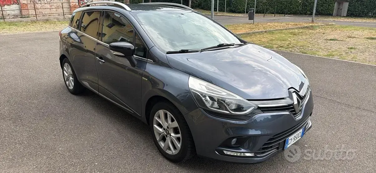 Usata Renault Clio Business 90 CV (66 kW) 2019 Grigio Station wagon