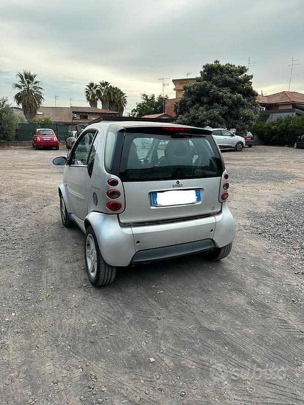 Usata Smart ForTwo Coupé 41 CV (30 kW) 2003 Utilitaria
