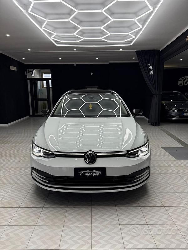 Usata VW Golf VII Style 150 CV (110 kW) 2021 Bianco Utilitaria