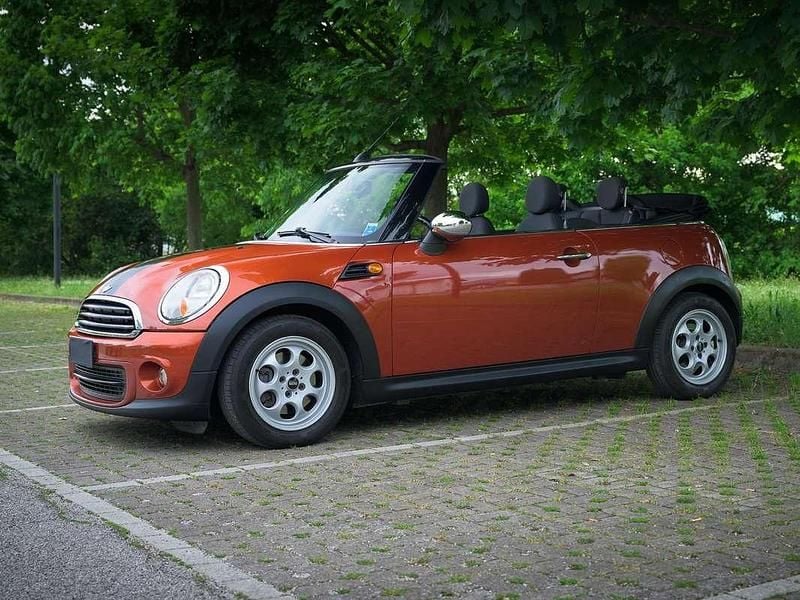 Usata Mini One Cabriolet 98 CV (72 kW) 2011 Arancione Cabrio