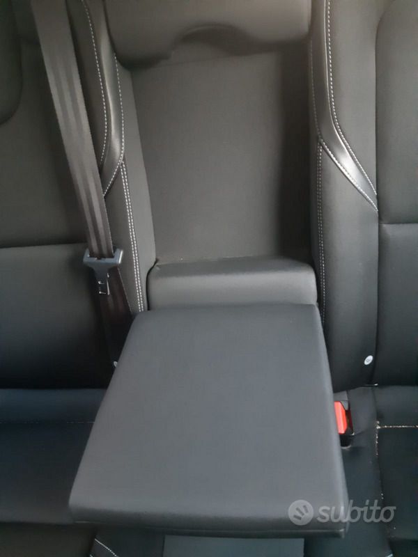 Brugt Volvo V40 120 HK (88 kW) 2019 Grå Stationcar