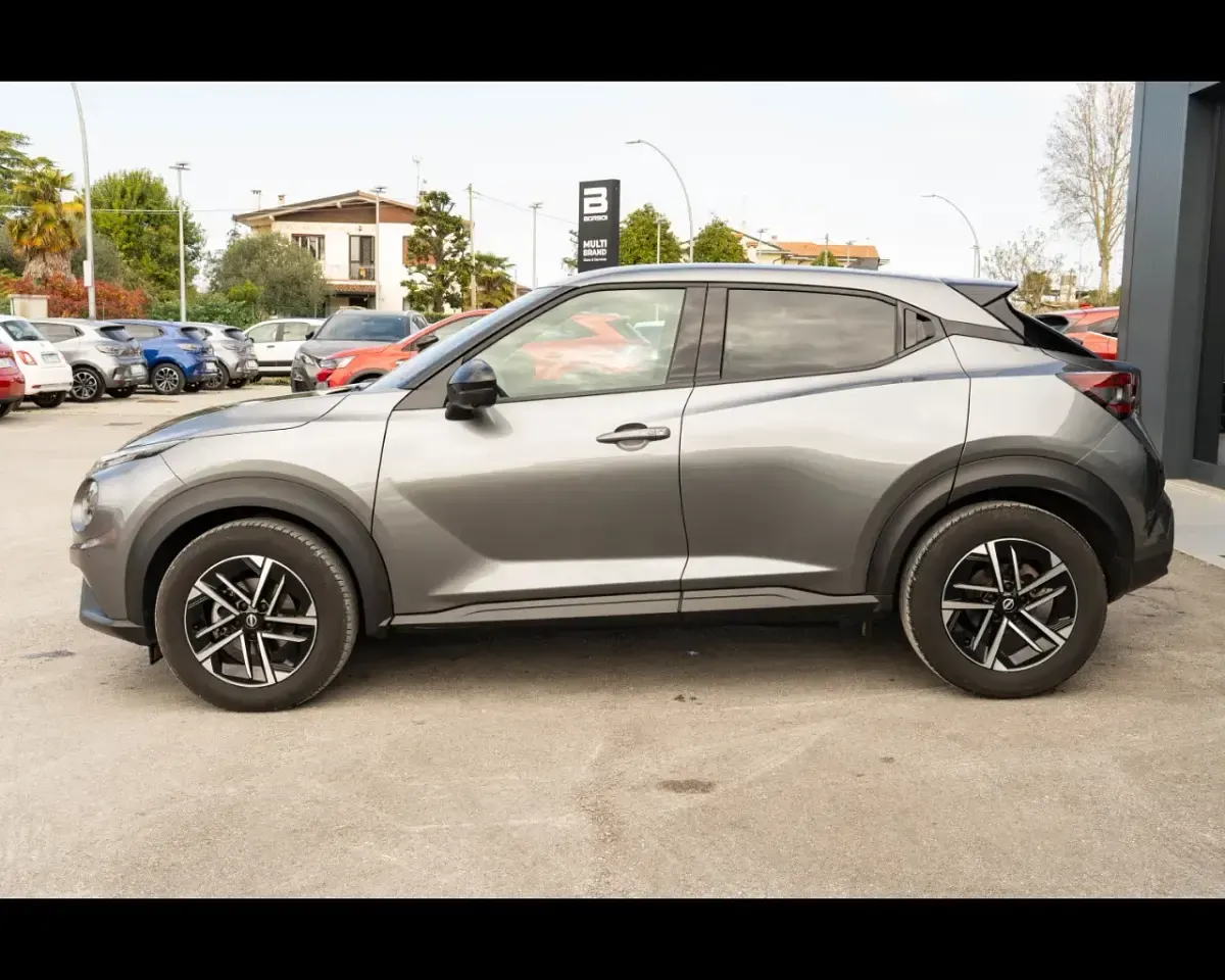 Usado Nissan Juke N-Connecta 114 CV (83 kW) 2025 Gris SUV