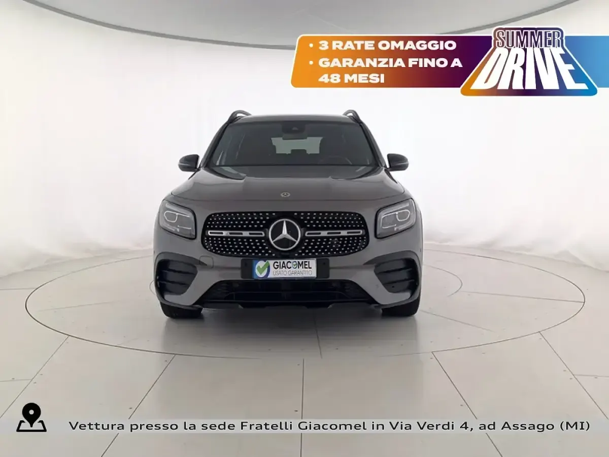 Usata Mercedes GLB200 Premium 150 CV (110 kW) 2023 Gray SUV