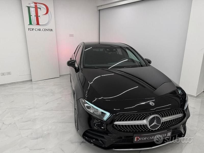 Usata Mercedes A180 Premium 116 CV (85 kW) 2019 Nero Berlina