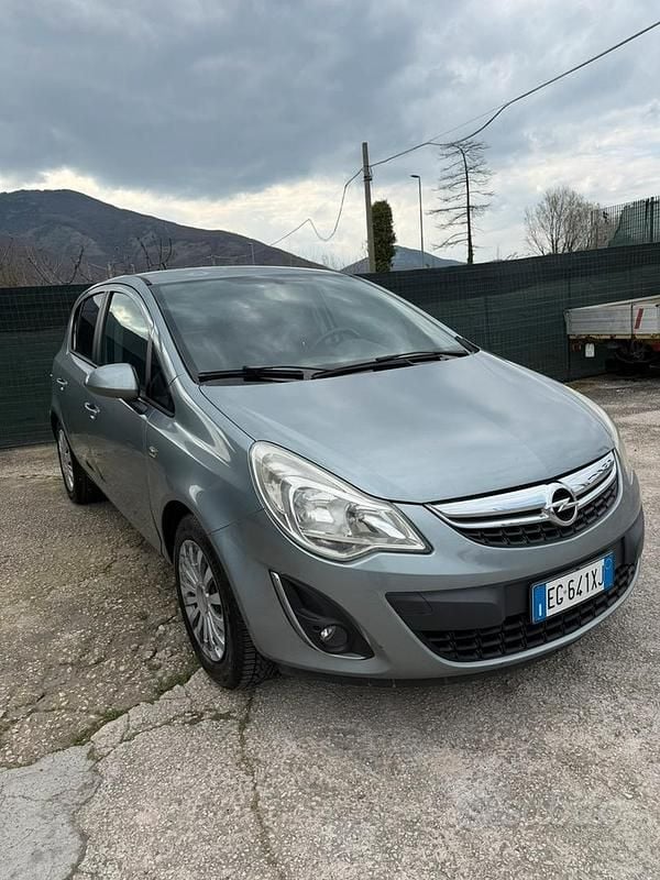 Usata Opel Corsa 85 CV (62 kW) 2012 Utilitaria