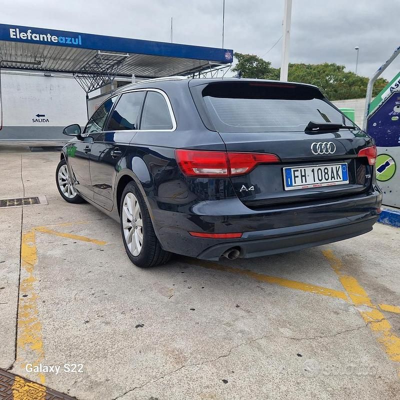 Usata Audi A4 Ambiente 150 CV (110 kW) 2017 Nero Station wagon