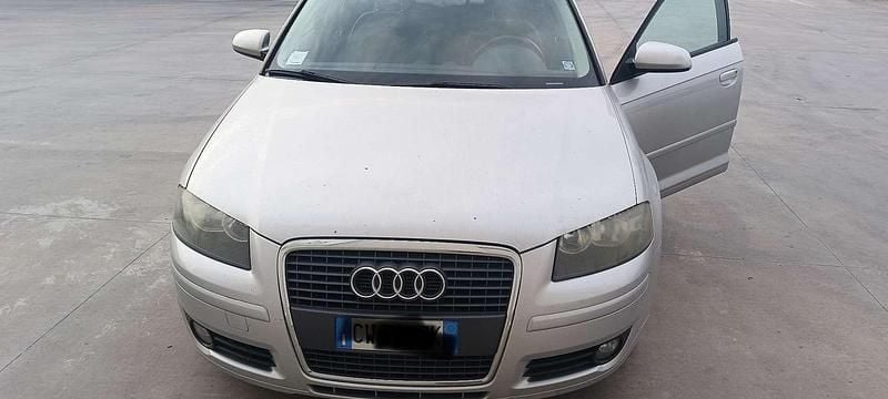 Usata Audi A3 Ambition 105 CV (77 kW) 2006 Argento Utilitaria