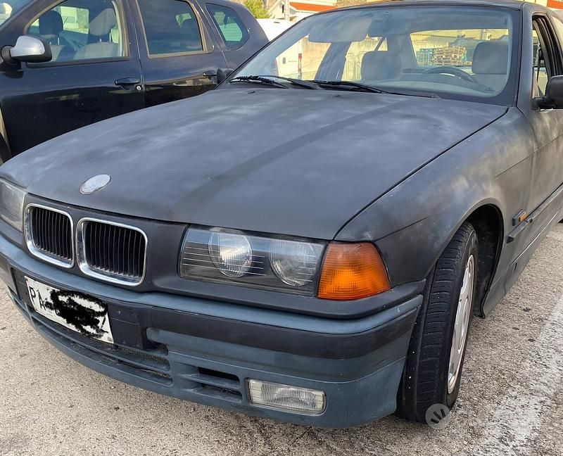 Usata BMW 318 113 CV (83 kW) 1991 Grigio Berlina