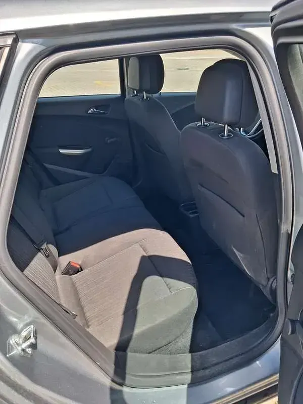 Usata Opel Astra Cosmo 140 CV (102 kW) 2012 Grigio Station wagon