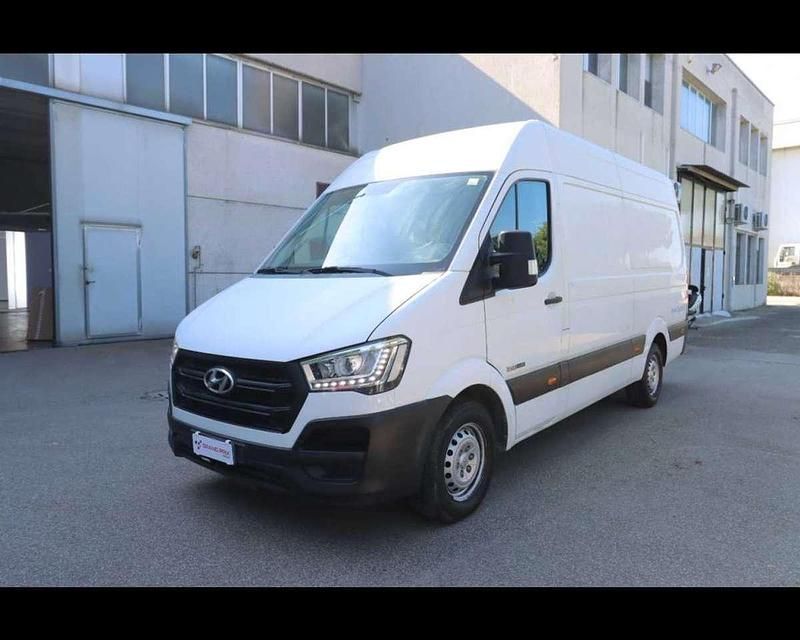 Usata Hyundai H 350 Classic 150 CV (110 kW) 2015 Bianco Furgone