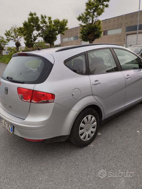 Usata Seat Altea 85 CV (62 kW) 2010 Grigio Monovolume