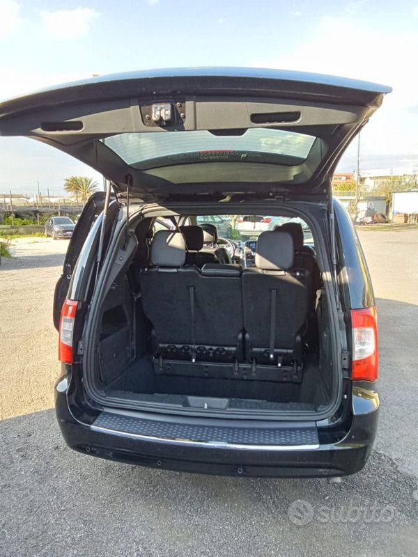 Usata Lancia Voyager 177 CV (130 kW) 2014 Nero Monovolume